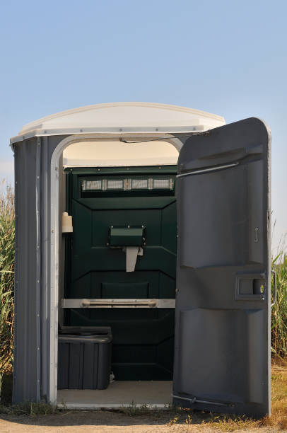 Portable Toilet Options We Offer in Island Walk, FL