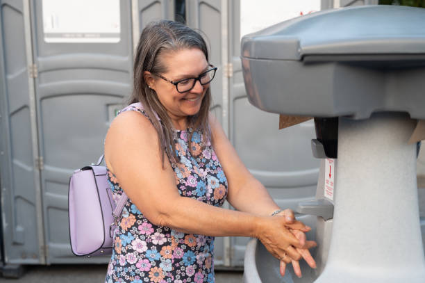 Best Porta potty delivery and setup  in Island Walk, FL